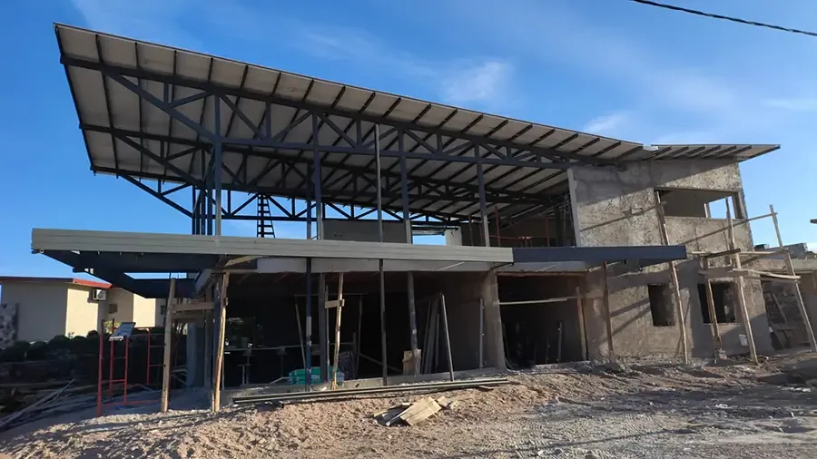 Estructura metálica de Metalúrgica Salafia en construcción